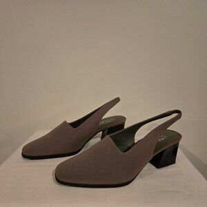 Liz Claiborne Lizflex Women's Shoes Size 8.5 M color Taupe Casper style New